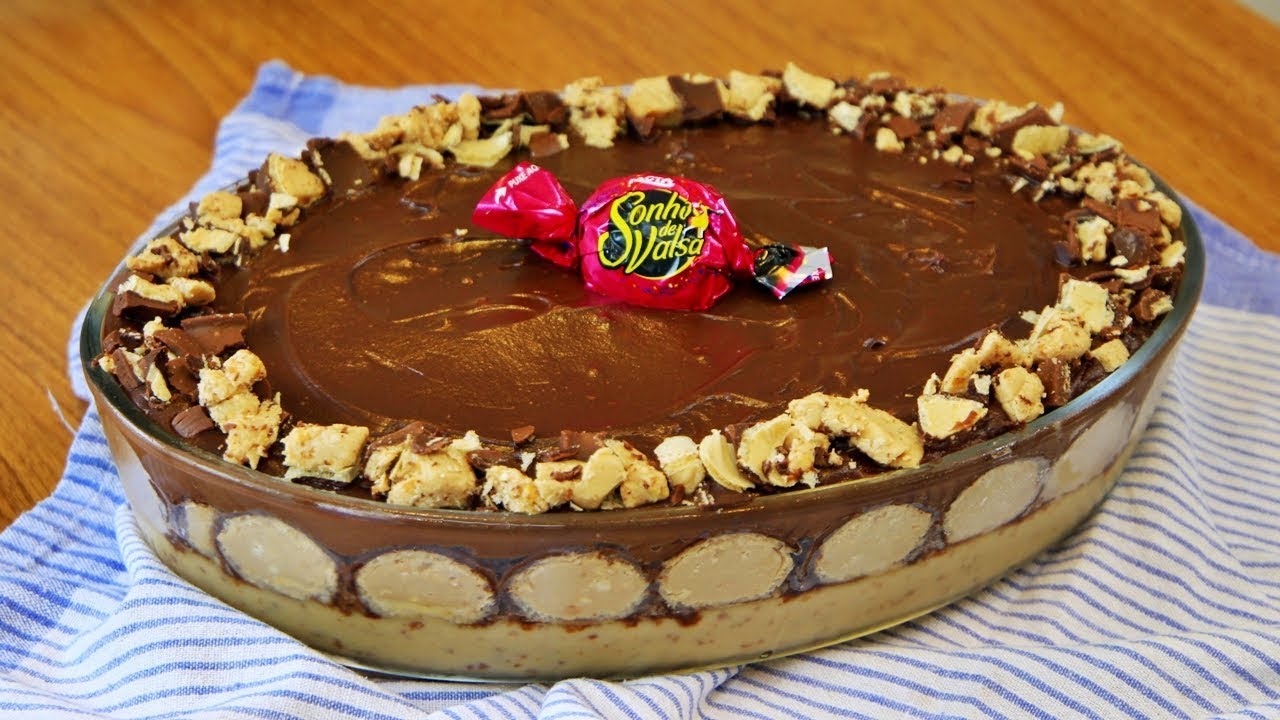 Sobremesa torta de sonho de valsa com chocolate trufado